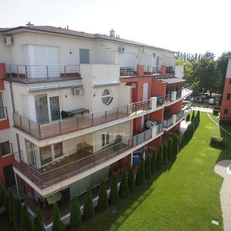 Goldenbeach Deluxe Apartment Siófok Exterior foto