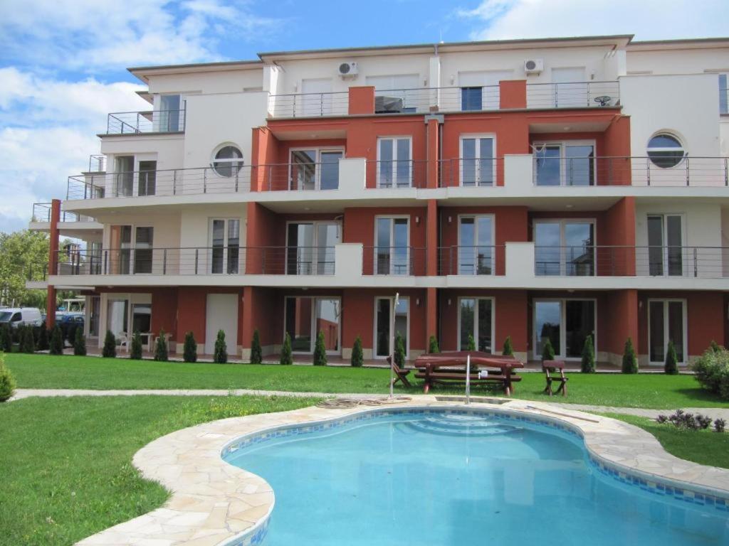 Goldenbeach Deluxe Apartment Siófok Exterior foto